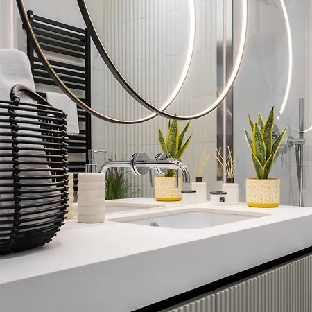 Apartment House, Sun & Snow Zegrze