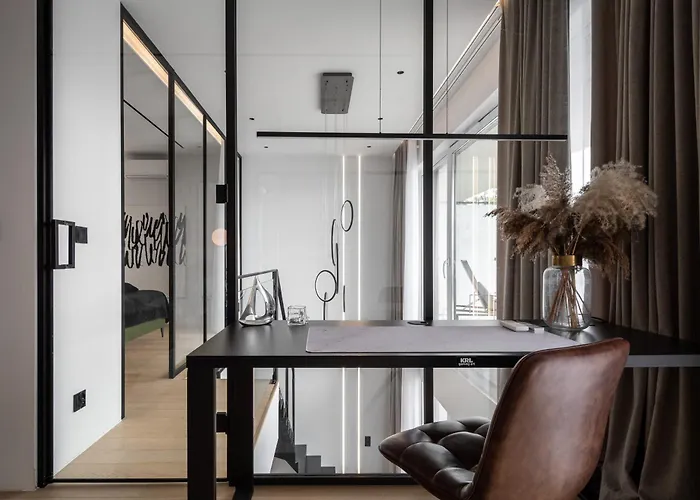 House, Sun & Snow Zegrze